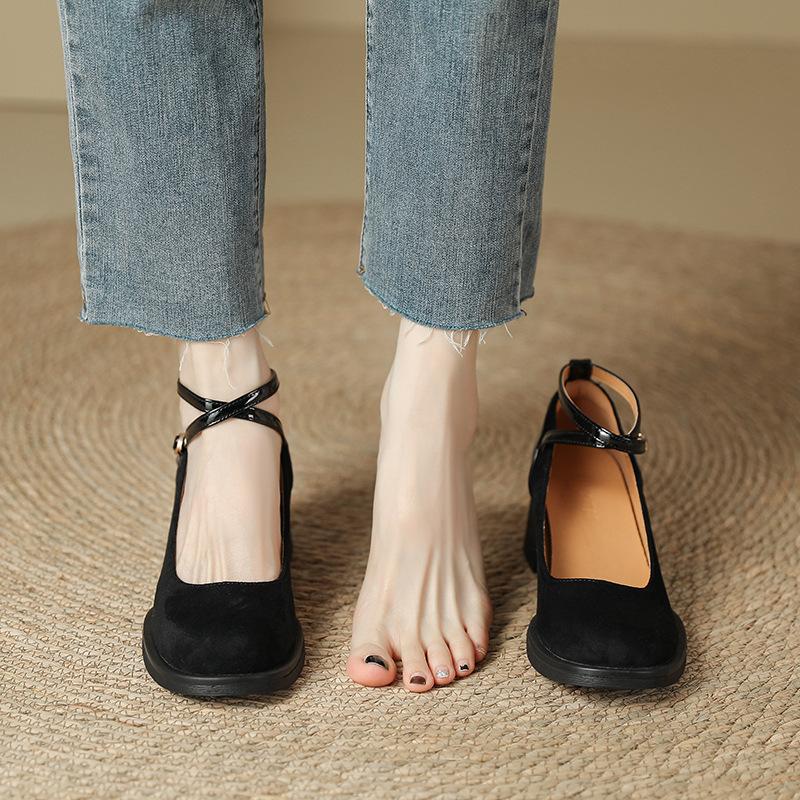 Black velvet Mary Jane shoes round head light mouth retro French Hepburn style thick heel cross strap retro small leather shoes