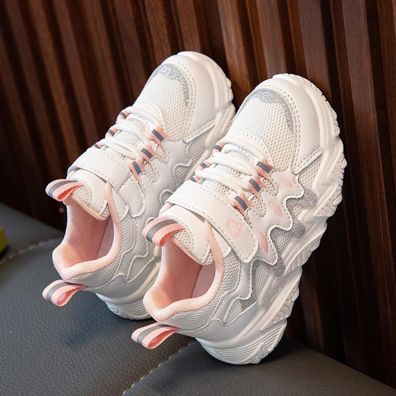 CINESSD Fashionable Kids Running Shoes Comfortable Breathable Mesh Design Non-Slip Soft Bottom Students Running Shoes