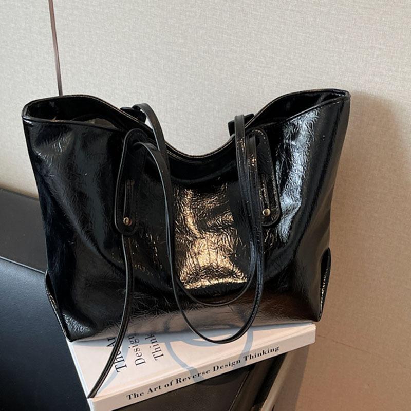 Large-capacity bag women's autumn and winter versatile new simple texture shoulder bag retro commuter tote bag