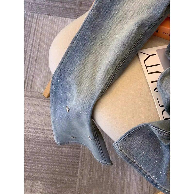 Thickened Fleece-Lined Women's High-Waisted Light Blue Jeans: Slim Fit Micro-Flare Bell Bottoms for Autumn/Winter.