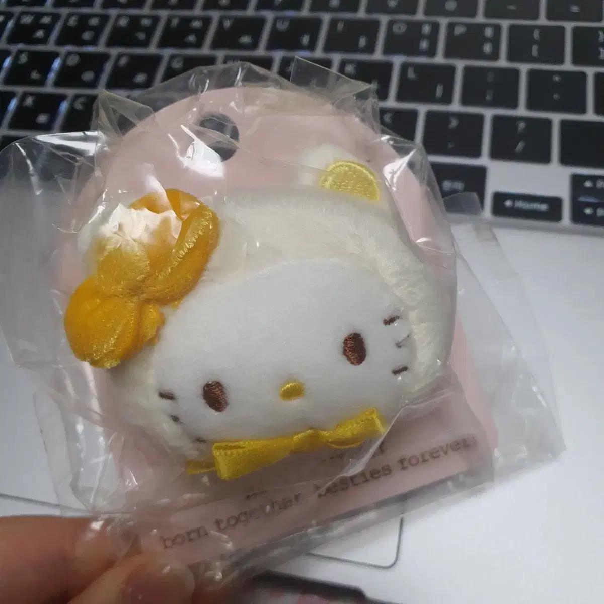 

2022 Hello Kitty Birthday Mimi Hair Clip Hairpin