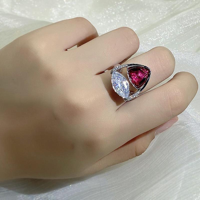 Creative Fashion Red Zircon Ring Women Oval Geometric Silver  Stamp Party Cocktail Party Fashion Jewelry Gift