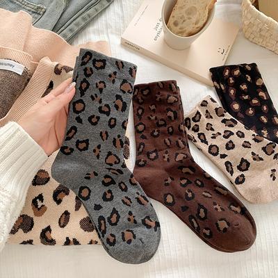 Girls' Autumn and Winter Spotted Mid-top Socks, Sporty and Personalized Casual Socks, Simple, Sweat-absorbent, Breathable, Versatile Cotton Socks