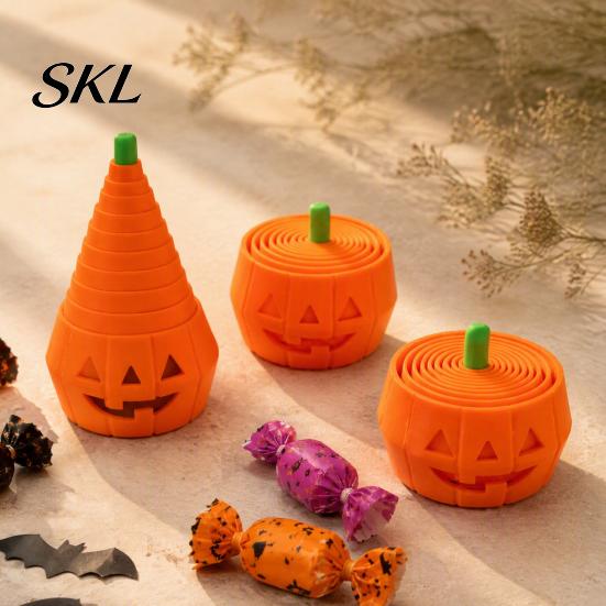 Halloween Stress Relievers 3D Printed Pumpkin Fidget Toy, Retractable Spiral Relief Creative Desk Ornaments Ornament, Flexible PLA Sensory Figurine