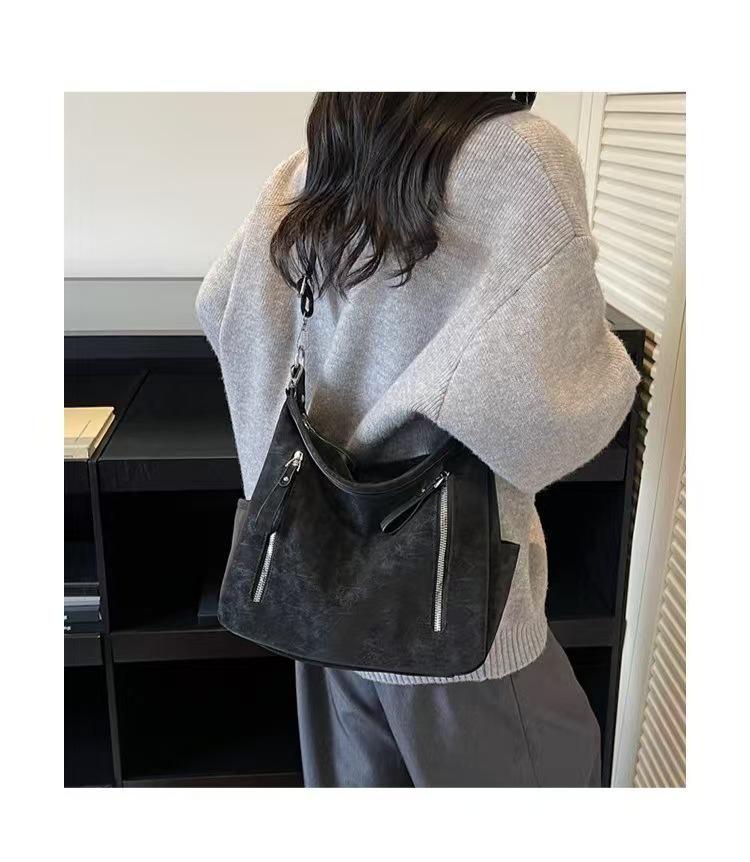 

Retro Large-Capacity Crossbody Tote Bag for Women - Autumn/Winter Fashion One Size чорний