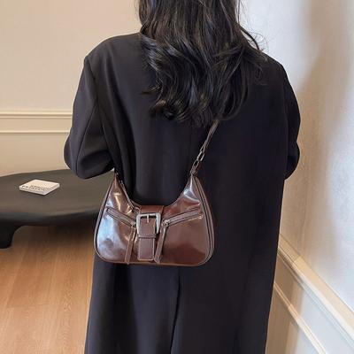 2025 New Bag Niche Texture Baguette Bag Fashionable Shoulder Armpit Bag