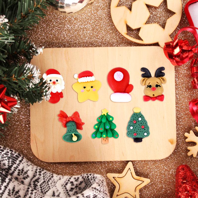 20/40 Stück Mini Weihnachts-Harzfigur Bastelarbeiten Niedliche Rentiere Weihnachtsbaum Weihnachtsmann Flatback Cabochon Ornamente DIY Neujahrsgeschenke