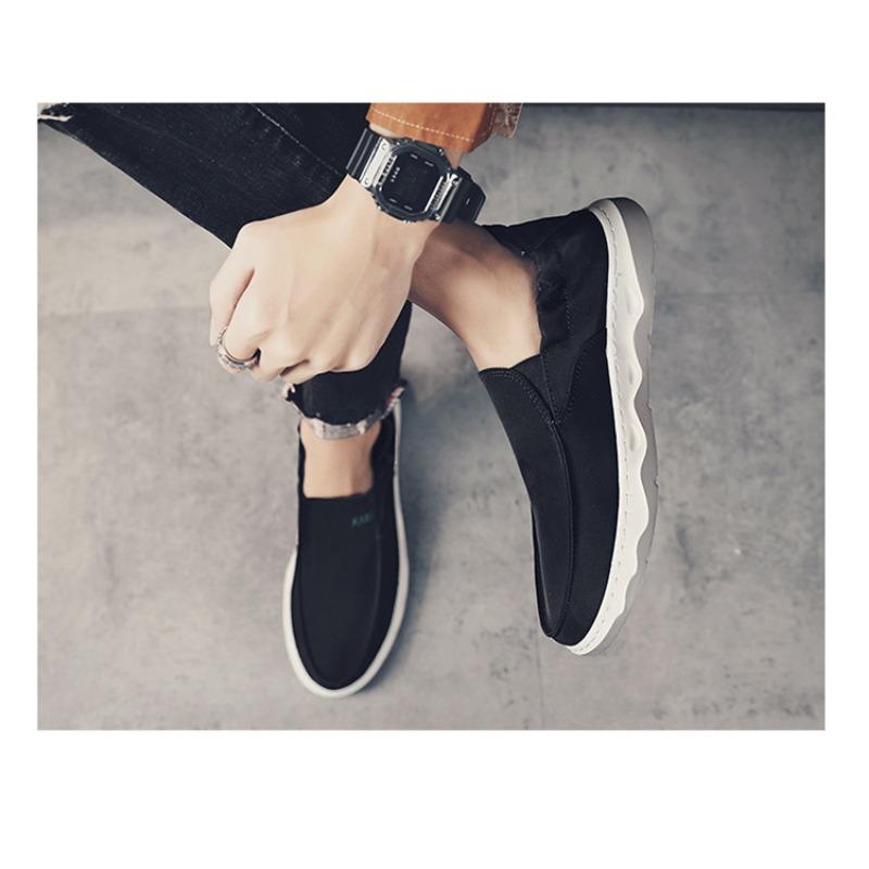 New Men's Shoes Step On Shoes Cover The Feet Lazy Shoes Men's Canvas Shoes Breathable Board Shoes