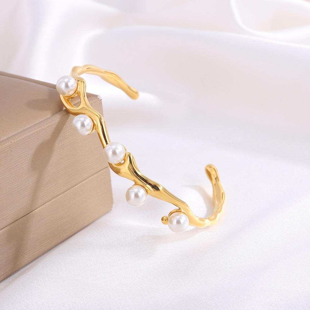 Zinc Zinc Alloy Pearls Golden Bracelet Irregular Silver Wrist Circle Classic Wave Shaped Bracelet  Decoration
