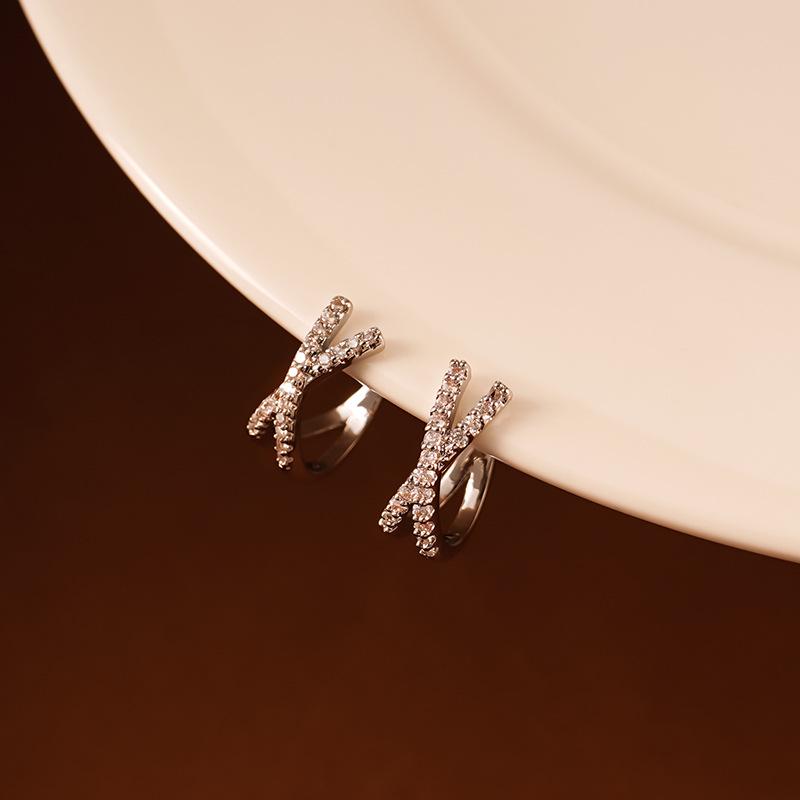 

Регулируемый кафф на ухо с цирконием в два ряда – Универсальные минималистичные серьги без пирсинга для женщин