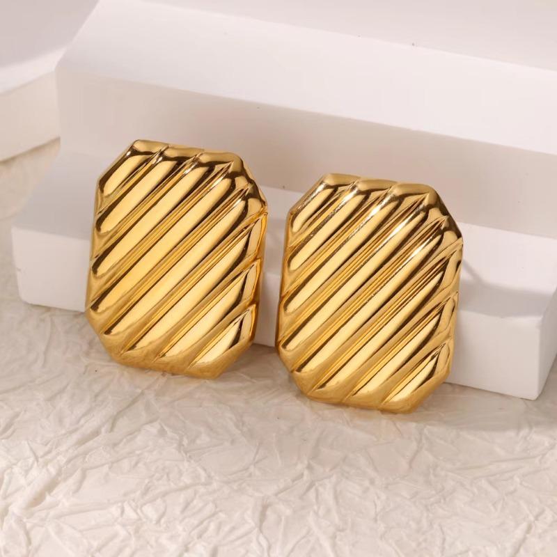 Retro Stainless Steel Love Earrings Exaggerated Gold Flower Water Drop Flower Texture Stud Earrings Women's Accessories
