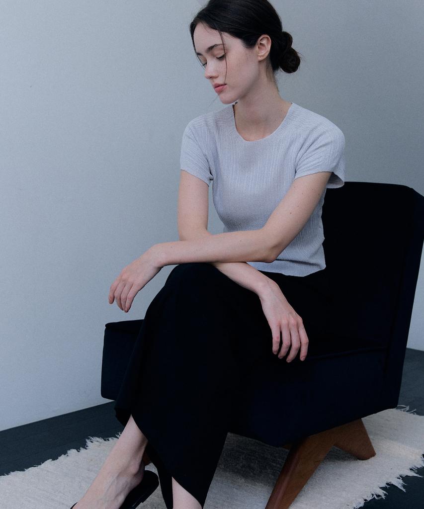 Meojiaenminggeul Arin Wholegarment Pleats Short Sleeve Knit Top (Gray)