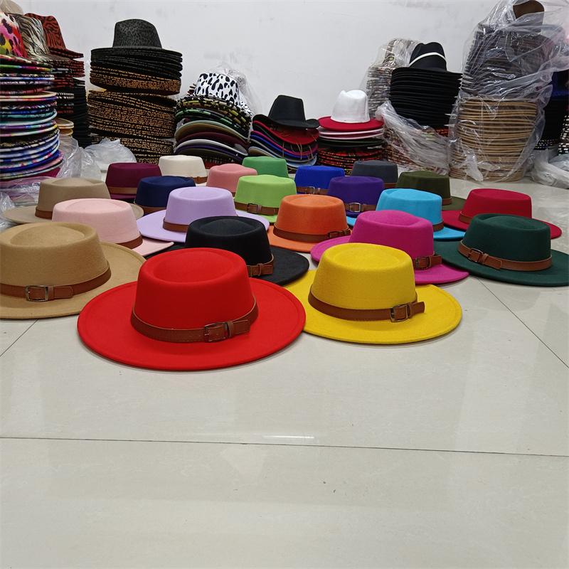 2026 Fedora Hat Winter Round Convex Flat Top Belt Accessories Rose Red Felt Jazz Hat for Men and Women Fedora Gorras