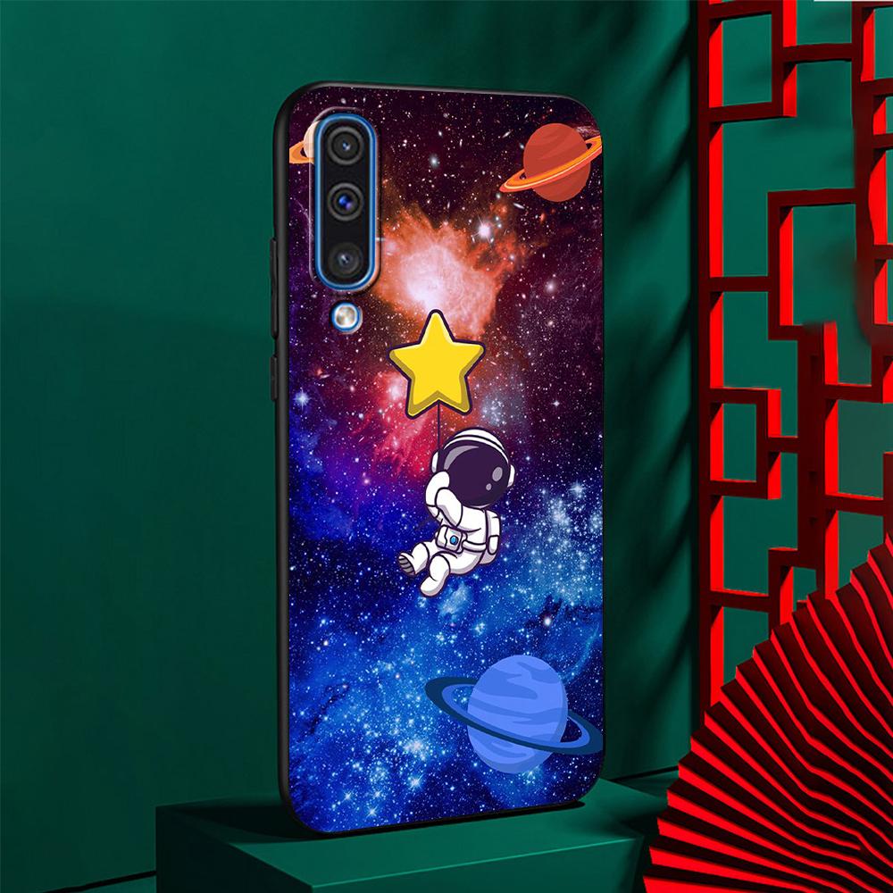 

Чехол с изображением астронавта из мультфильма для Samsung Galaxy A50 A10 A70 A30 A20s A20e A40 A10s A10e A90 5G A30s A60 A20, силиконовый черный чехол для телефона Samsung A01