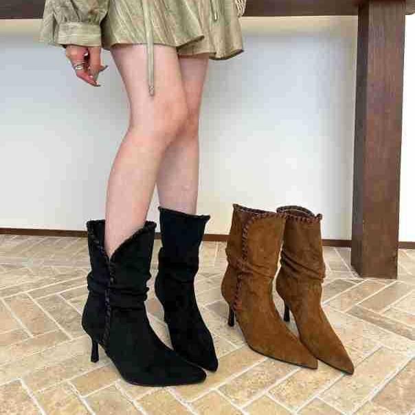 Stiefel im Maillard-Stil neuer Ödland-Wind spitze Zehen mittelhohe Stiefel Damen Retro-Wind plissierte Stiefel Cowboy-Westernstiefel