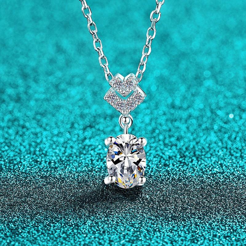 Elegant Oval Moissanite Pendant Necklace Women Sterling Cross Chain Lightweight Luxury Jewelry 925 Sterling Silver