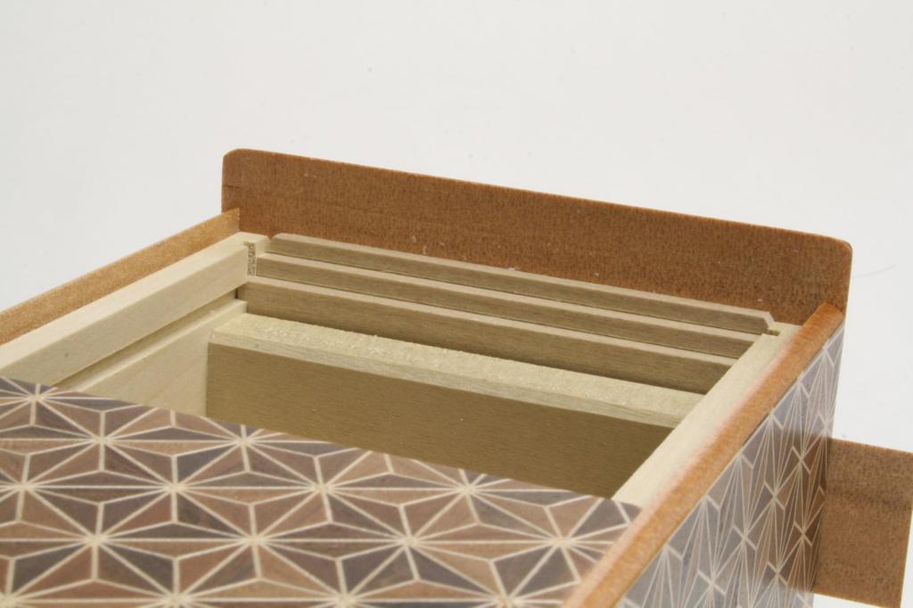 Japanese puzzle box steps Kuroasa 21+1