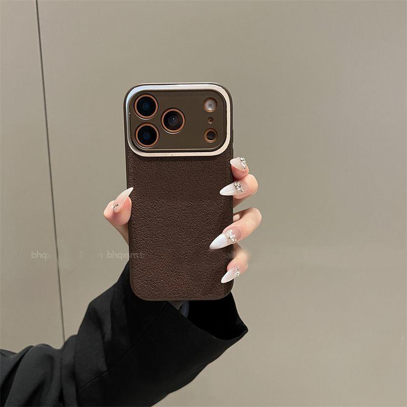 Niche Ins Dark Brown Moon Pit Pattern Star Hand Rope Apple 16promax Mobile Phone Case IPhone14/13 Anti-drop 15