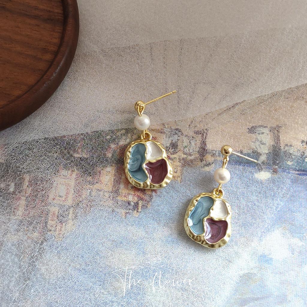 Oil painting sense! Hong Kong style irregular color matching freshwater pearl earrings French earrings