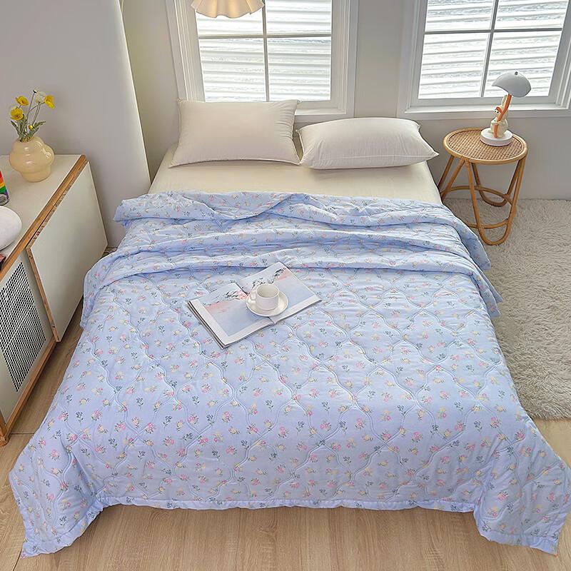 

Life Elements Summer Garden Washable Quilt