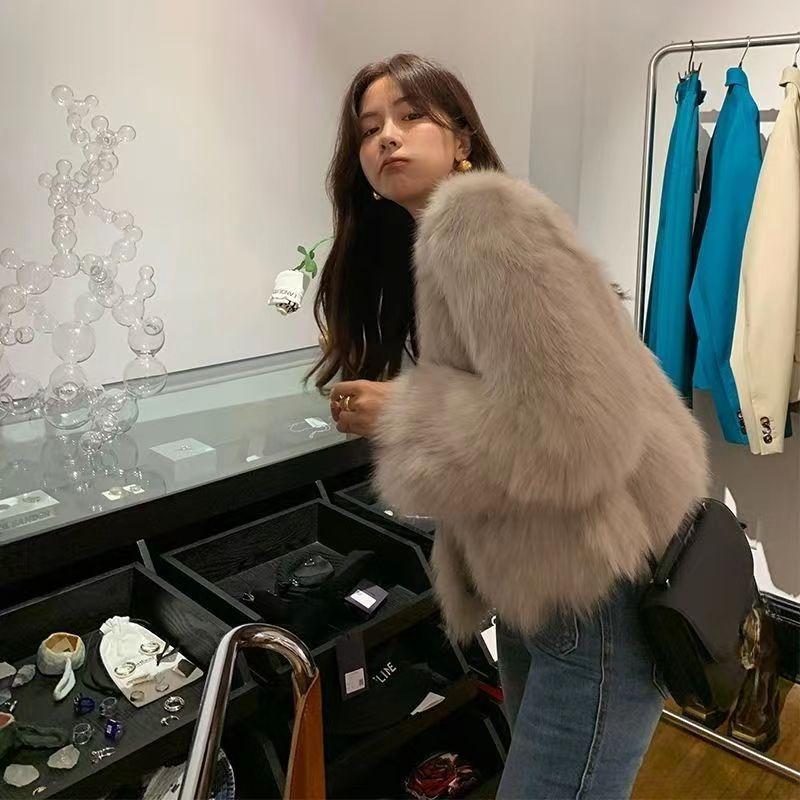 Nuovo Cappotto di Pelliccia Autunno Inverno da Donna, Stile Corto Imitazione Pelliccia di Volpe, Scollo a V, Piccola Statura, Lusso Leggero, Versione Coreana, Abbigliamento Popolare da Donna