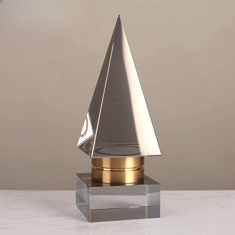 

Простой конический геометрический художественный кристаллический орнамент украшения легкие роскошные модели гостиная украшения для дома ручной работы ,