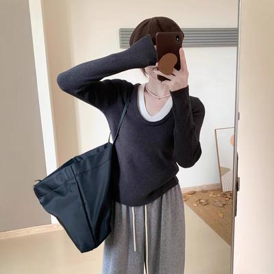 Autumn/Winter Contrastive Color V-neck Long Sleeved Knitted Sweater with Inner Bottom Shirt Color Matching Soft and Comfortable Top Women's Wear