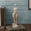 Rękodzieło Abstrakcyjna Figurka Grubej Kobiety Piaskowiec Żywice Rzeźba Damy Ornament do Nowoczesnego Domu Półki Biurowe Dekory