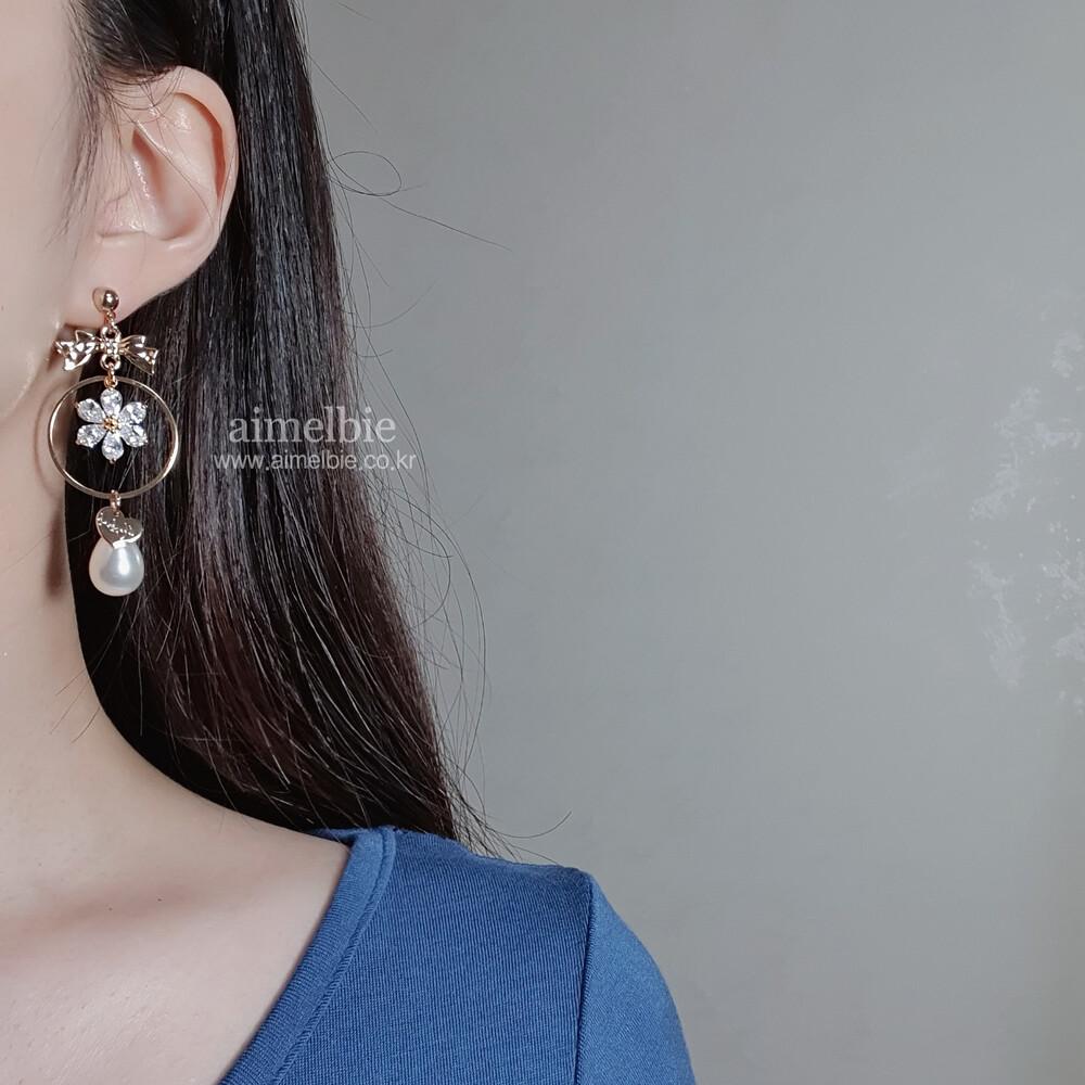 

[Эймельби] Блюда с золотой маргариткой и лентой