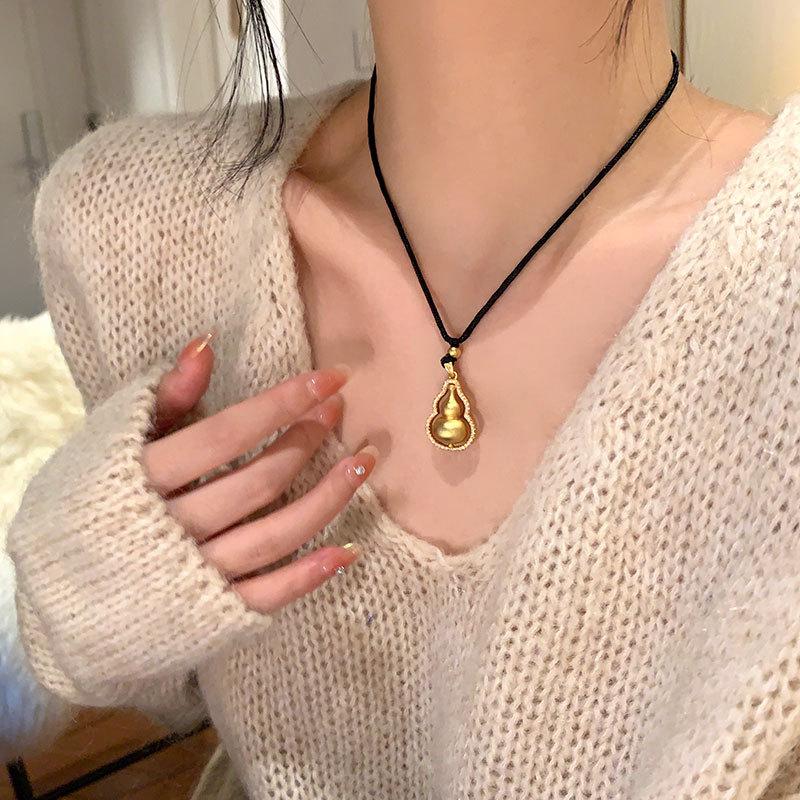Sand Gold Gourd Small Fat Blessing Pendant Woven Rope Necklace Women'S New Chinese Retro Light Luxury Versatile Neck Chain Sweater Chain
