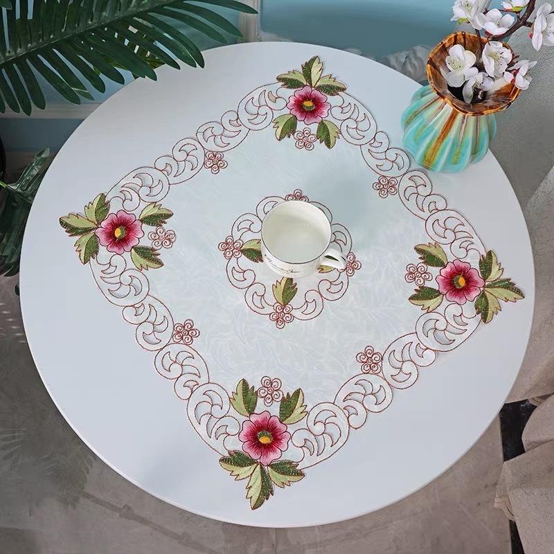 

Европейское многоцелевое маленькое квадратное полотенце, вышитая ткань, квадратная скатерть, чехол для чайного подноса, полотенце, прикроватный столик, чехол для ноутбука, ткань для защиты от пыли 40*40cm