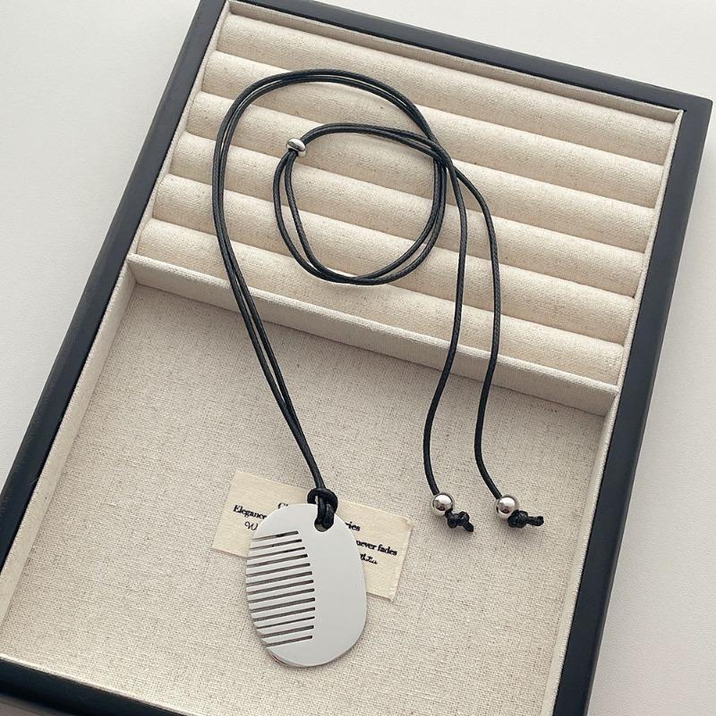 Sunflower Oni Silver Comb Necklace Female Niche Design Sense Hip Hop Long Sweater Chain Neck Accessories