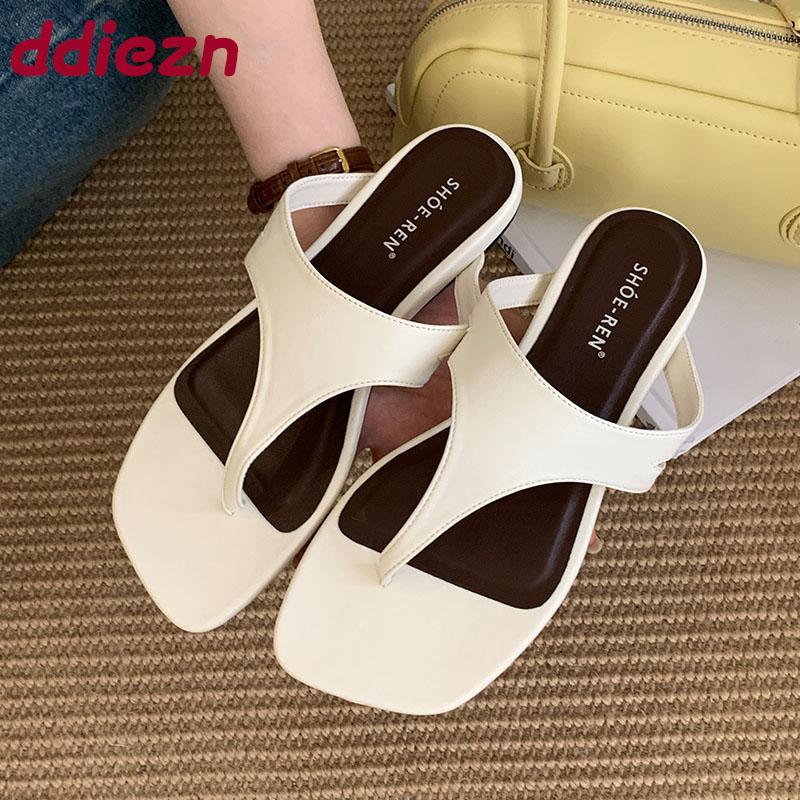 Fashion Summer Beach Female Flip Flops Women Flats Slippers Shoes Fashion Square Toe Ladies Flats Slippers Slides Sandals Shoes