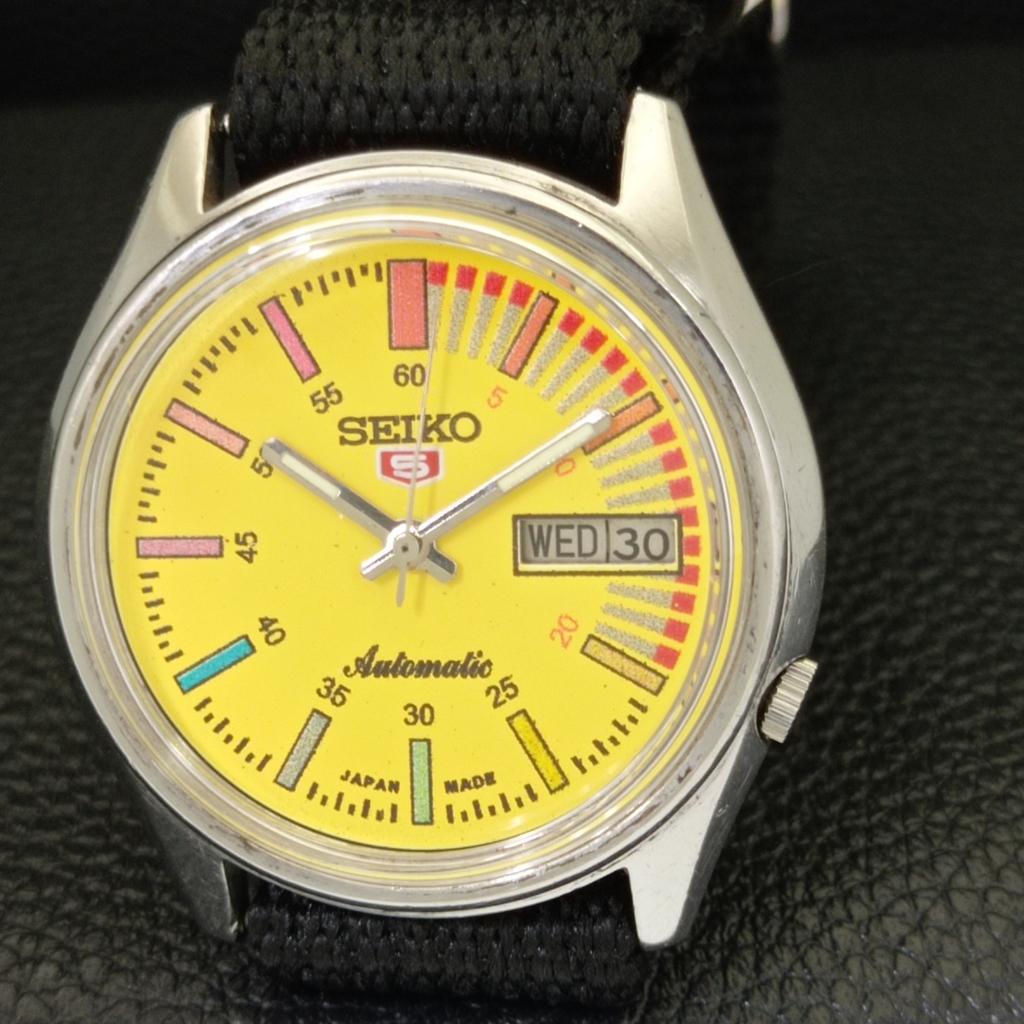 Seiko 5 AUTOMATIC VINTAGE JAPAN 7009A MENS YELLOW COLOR DIAL WATCH A701371-5 R206a-a701371