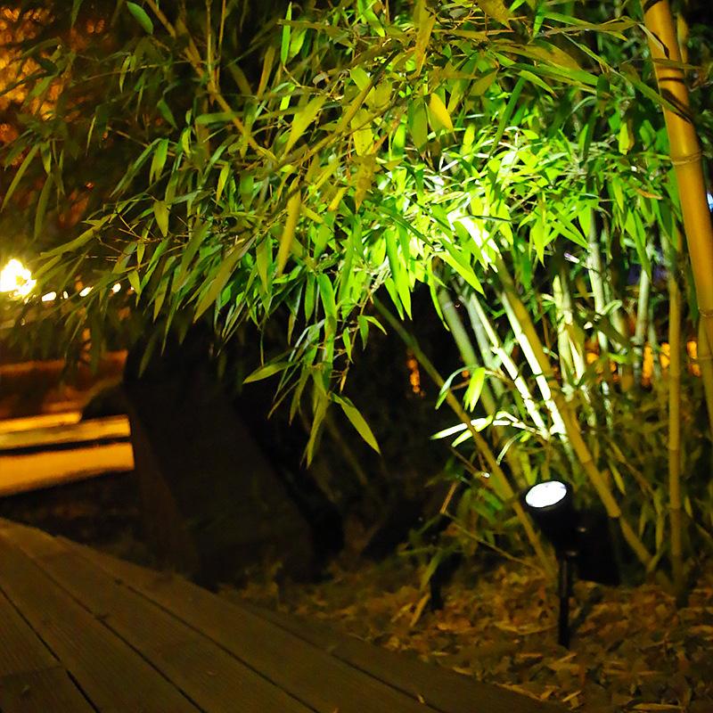 1PC Solar Spotlight Plug-in Lawn Light LED Projection Light Outdoor Waterproof Garden Landscape Garden Decoration Garden Light