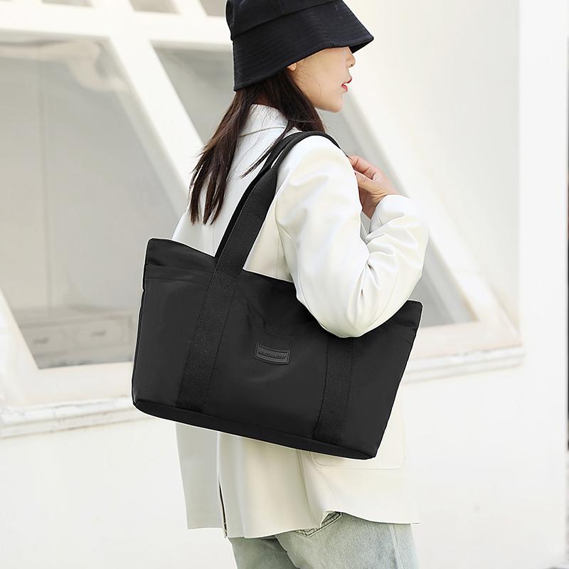 Women's Nylon Bag Large Capacity Tote Bag Multi-Pocket Lightweight Water-Repellent Handbag
