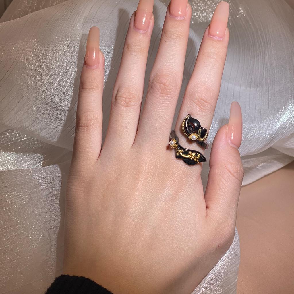 Bague en or noir élégant pour femmes, bijoux en forme de feuille, haute qualité, présence au Banquet, bijoux bicolores, bague en perles, bijoux réglables, bague de fête