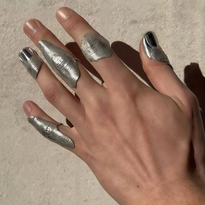 New irregular pleated joint ring niche art design sense unique hip hop trend protection joint ring