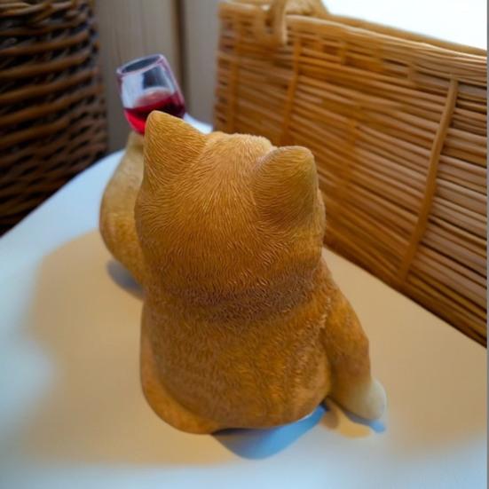 Yousheng Wine Drinking Cat Figurine Resin Holding Wine Glass Sitting Cat Statue Resin Sculpture Home Office Desktop Decoration Ornament