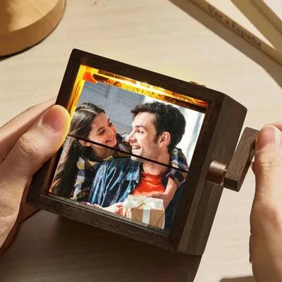 Anpassad flip-fotolåda Personlig fotoflipbokram Animationsmaskin Mekanisk handvevd bildflip med ljus Födelsedagspresenter för par