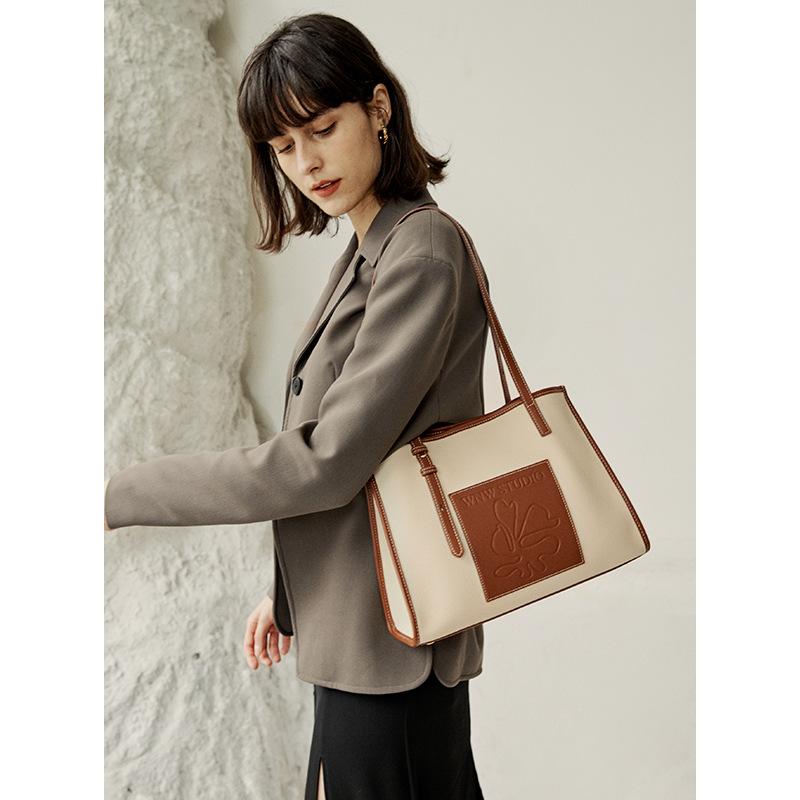 New Commuter Large Capacity Tote Women'S Bag Shoulder Bag Retro Big Bag Women'S Trendy Bag