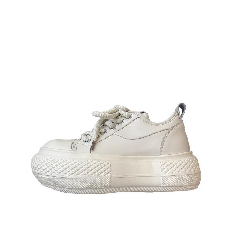 Thick-soled big-headed board shoes increase the height of small autumn and winter new velvet bread shoes muffin casual dad shoes women