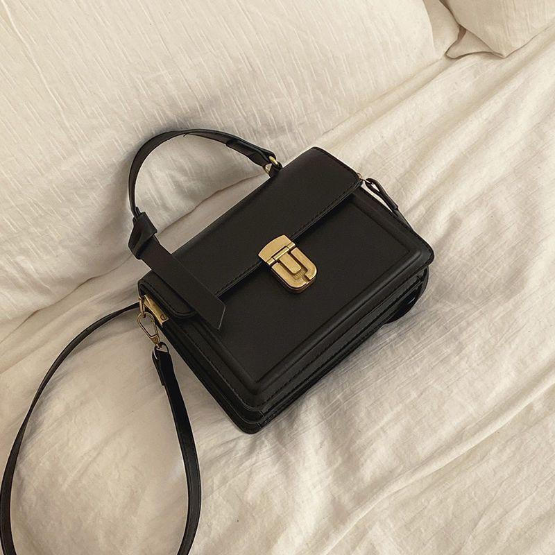 Spot Versatile Ins Messenger Bag Women's 2025 New Trendy Retro Portable Small Square Bag Niche Texture Shoulder Bag