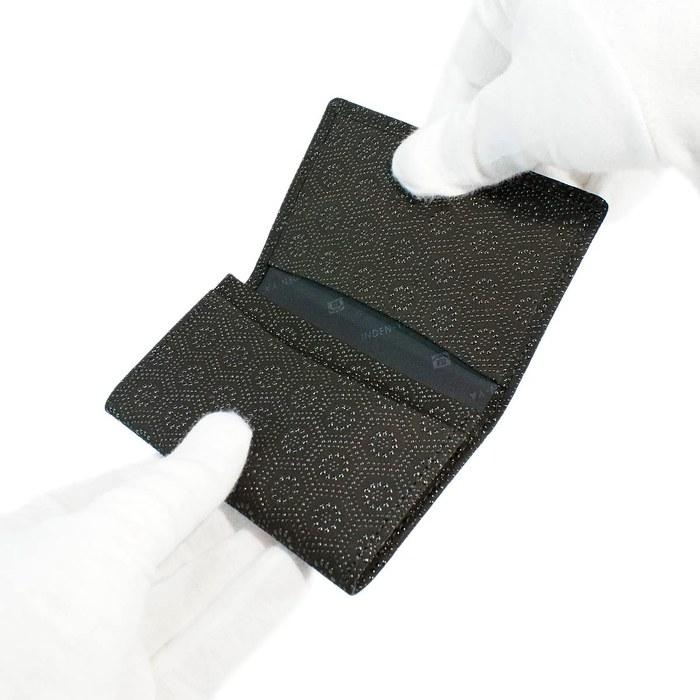 [Inden-ya] Business Card Case Large Capacity Deer Leather Black x Black Lacquer Kameko Pattern 2501-01-003