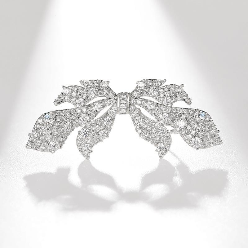 Bo Xin Yun Zirconia Bow Brooch - Elegant Korean Style Suit Accessory