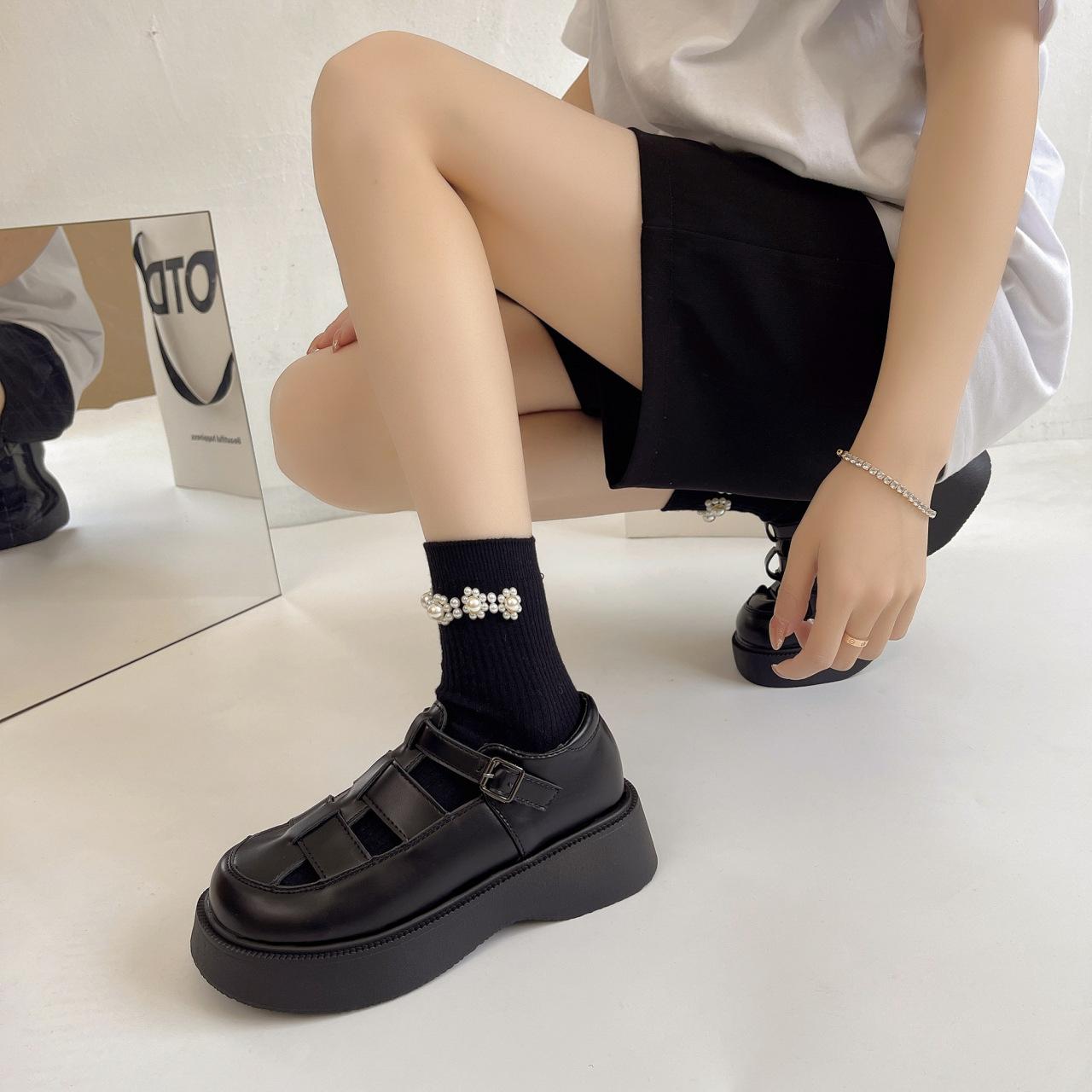 

Women s muffin platform casual women s shoes 2024 spring and summer new fashion Roman sandals bag head hollow one-word buckle single shoes 40 чорний