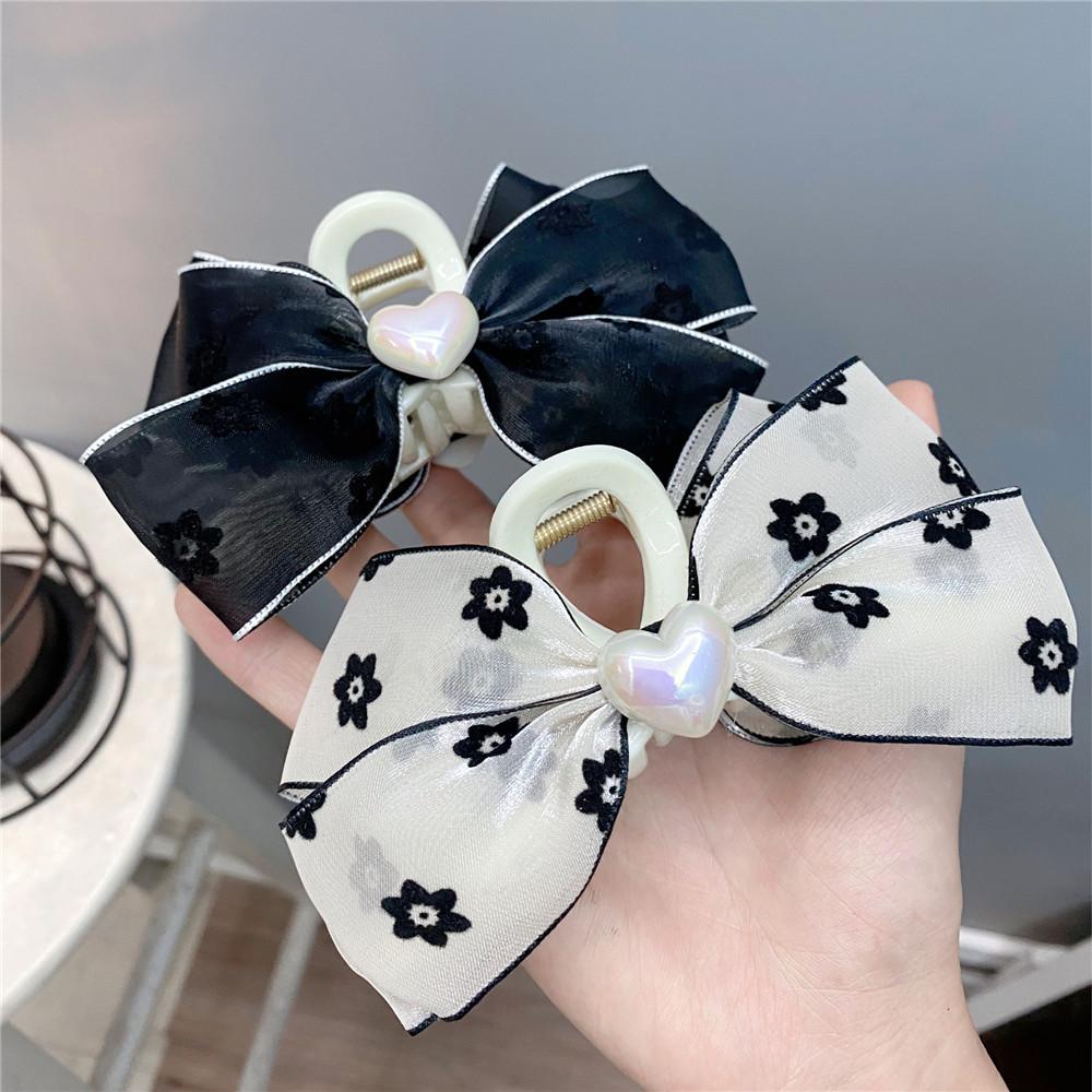 

1pc Japanese and Korean mesh print heart hair clip, sweet girl back of head updo hair clip, simple and elegant shark clip