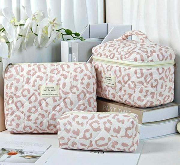 2023 Floral Cute Cotton Makeup & Toiletry Bag - Small, Fresh, Portable Storage Case