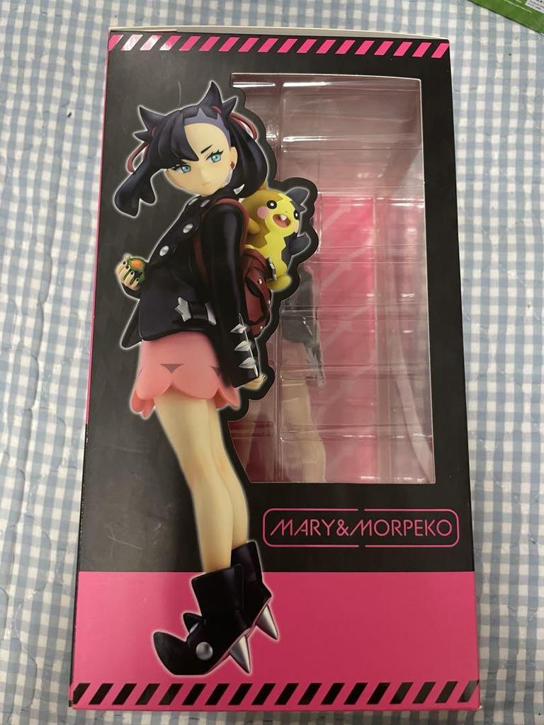 [USED] Marnie & Morpeko Figures