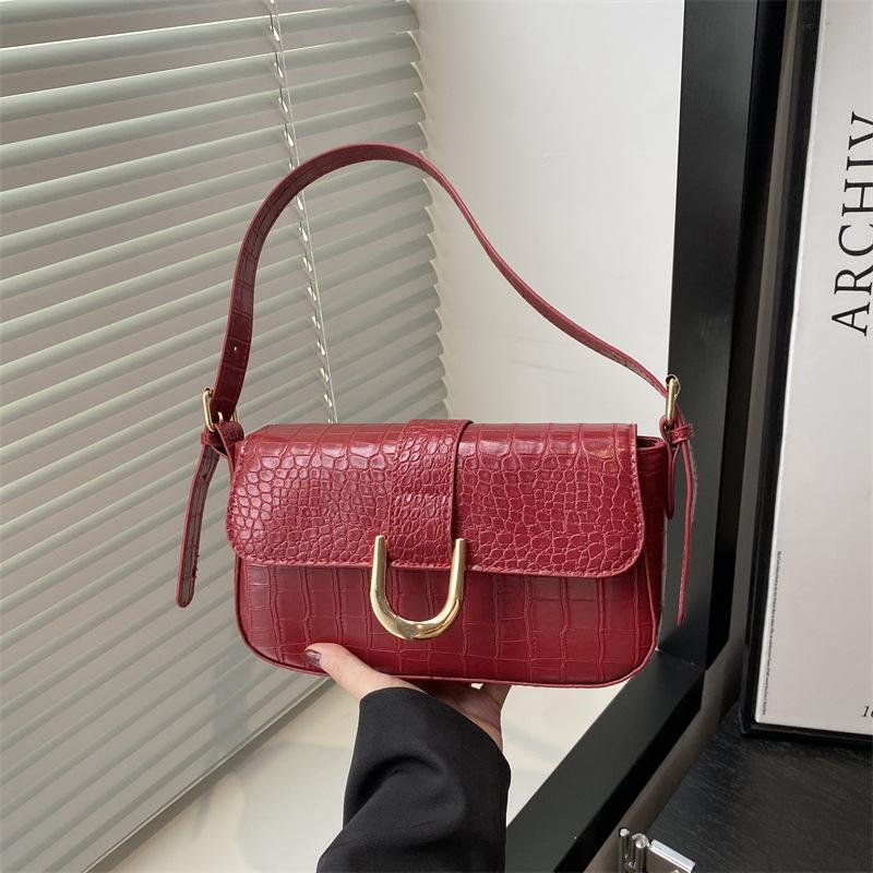 

Summer new solid color simple high-end texture temperament commuter women versatile portable shoulder underarm bag women красный